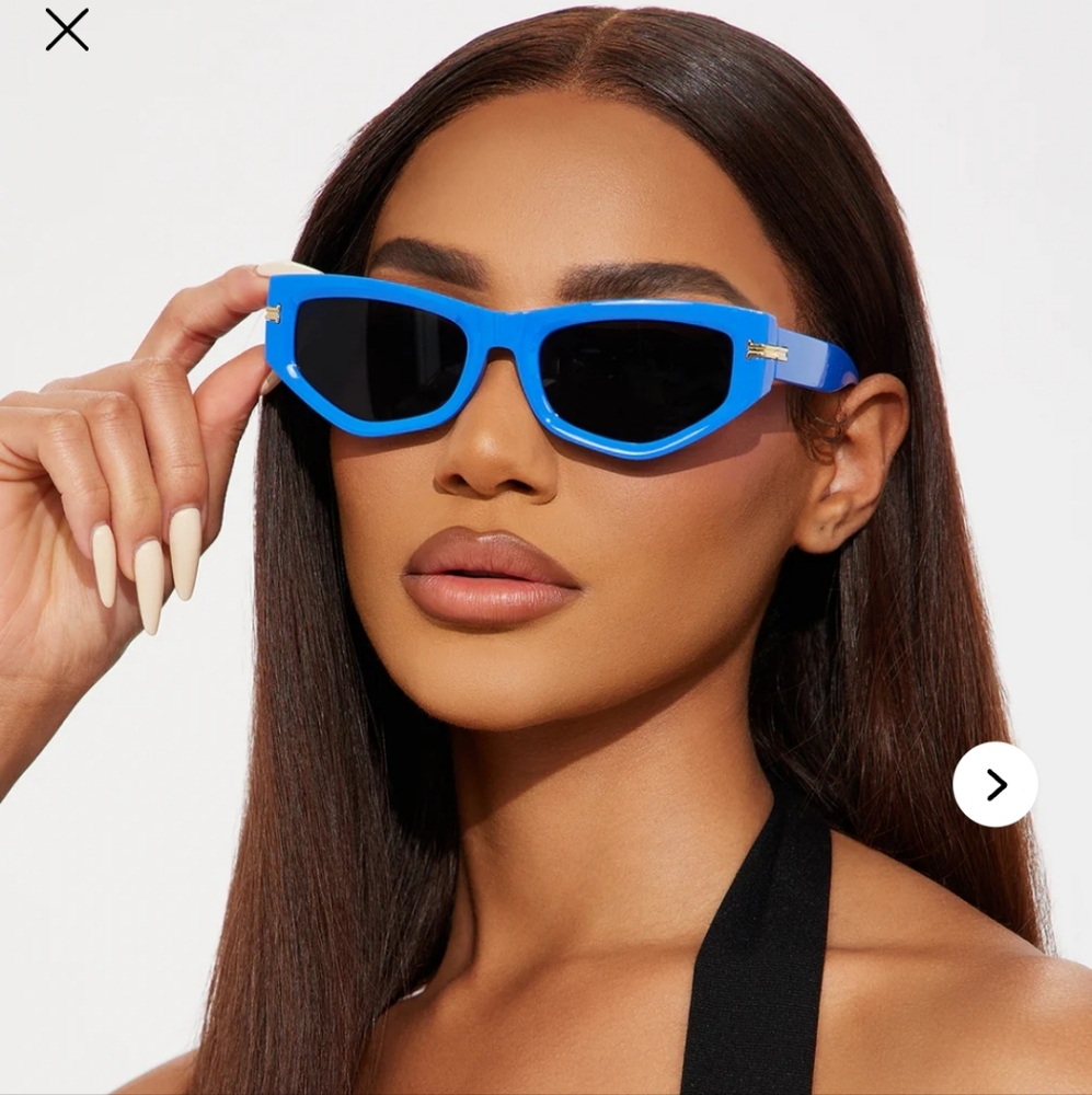 Royal Blue Cat-Eye Sunglasses EUC - Picture 2 of 4
